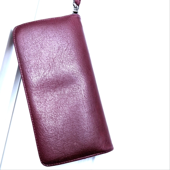 Matt & Nat Vtg Burgundy Vegan Wristlet / Large Wallet. Rare find. HP! - Picture 5 of 12